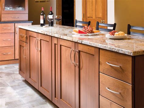 Cheapest kitchen cabinets - May 16, 2023 ... According to HomeAdvisor's latest stats, the price of new cabinets for an average kitchen can run anywhere from $2,000 to $24,000 — most ...